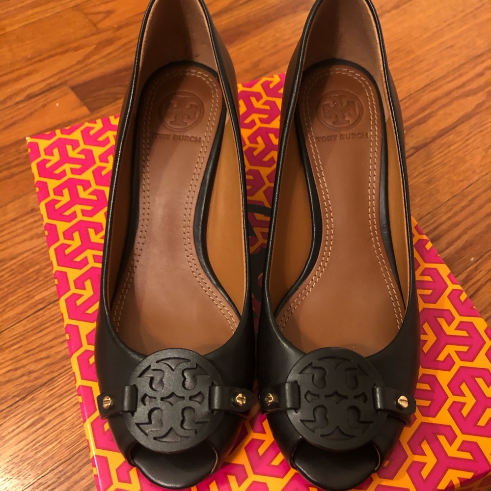 Tory Burch wedges NIB